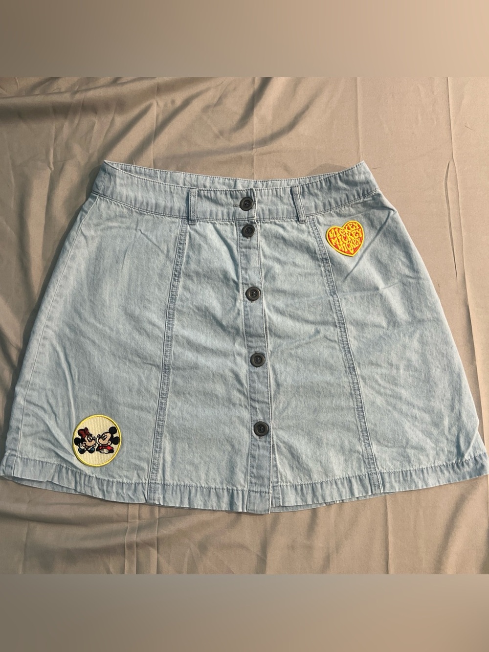 Disney store Women’s Denim Mini Skirt M Mickey Minnie Patch Button Front Y2K